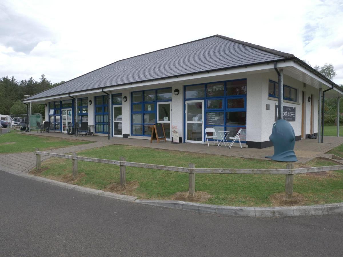 Vivienne Hotel Ballymoney Bagian luar foto
