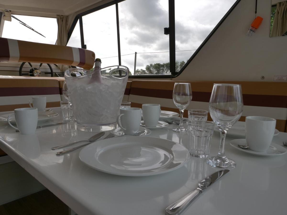 Vivienne Hotel Ballymoney Bagian luar foto
